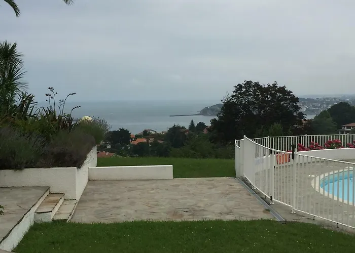 アパート De Bordagain *